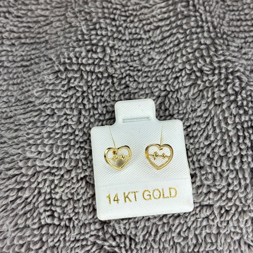 Planet Gold Heartbeat Earrings in Gold